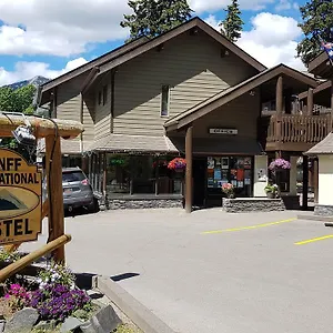  Hostel International Canada